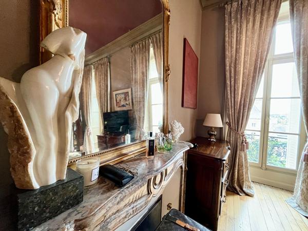 Hôtel particulier du 19 ème à vendre au coeur de Dinan - 360 m² , bien d'exception.