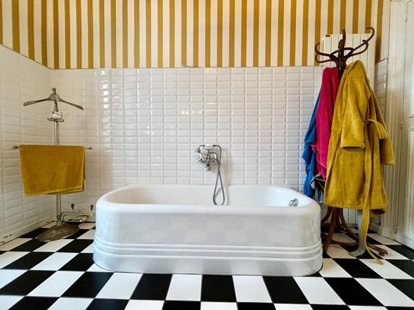 Hôtel particulier du 19 ème à vendre au coeur de Dinan - 360 m² , bien d'exception.