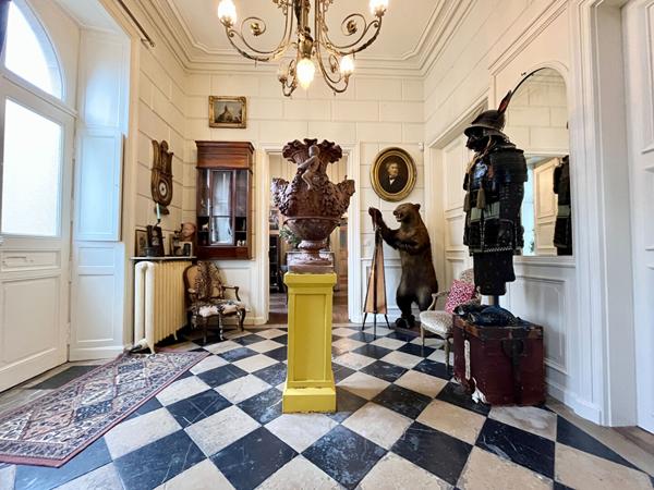 Hôtel particulier du 19 ème à vendre au coeur de Dinan - 360 m² , bien d'exception.