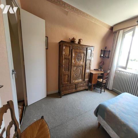 Maison d'habitation à vendre dans le centre de Châteauneuf du Faou, Finistère 29