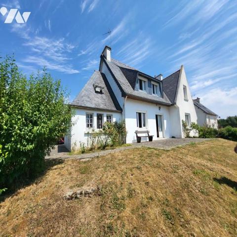 Maison d'habitation à vendre dans le centre de Châteauneuf du Faou, Finistère 29