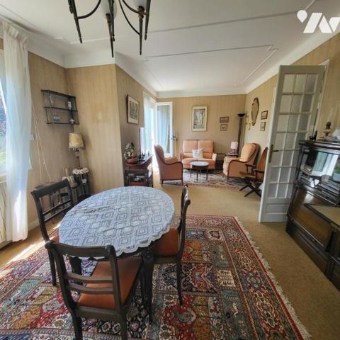 Maison d'habitation à vendre dans le centre de Châteauneuf du Faou, Finistère 29