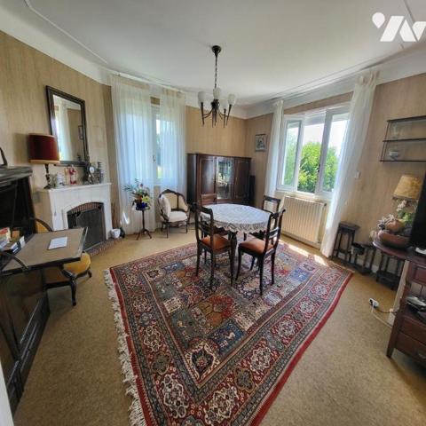 Maison d'habitation à vendre dans le centre de Châteauneuf du Faou, Finistère 29