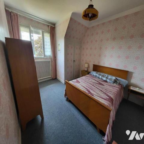 Maison d'habitation à vendre dans le centre de Châteauneuf du Faou, Finistère 29