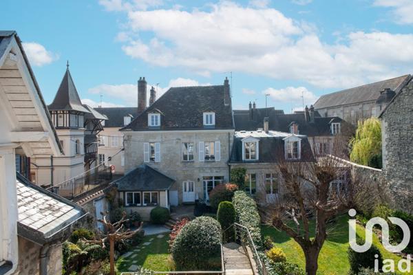 Maison à vendre 11 pièces 229 m² Compiègne