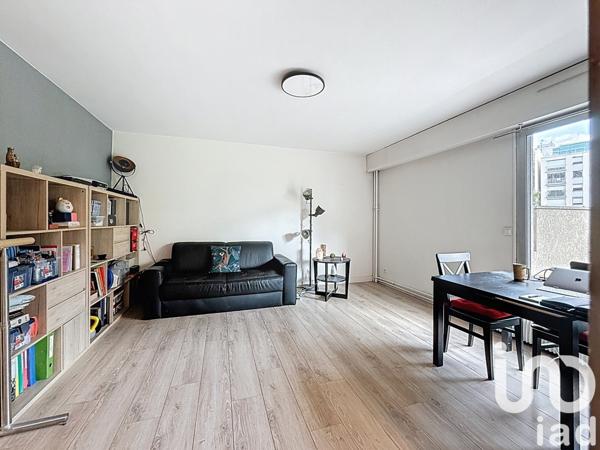 Appartement 2 pièces de 44 m² à Puteaux (92800)