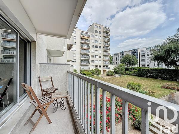 Appartement 2 pièces de 44 m² à Puteaux (92800)