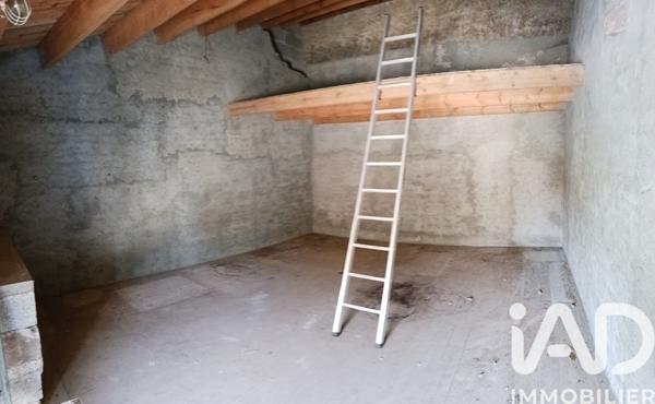 Immeuble à vendre 35 m² Ferrières