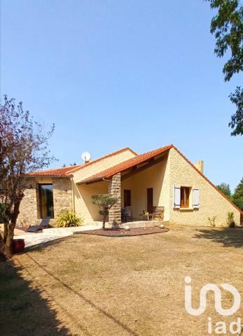 Maison à vendre 5 pièces 109 m² Beaupréau-en-Mauges