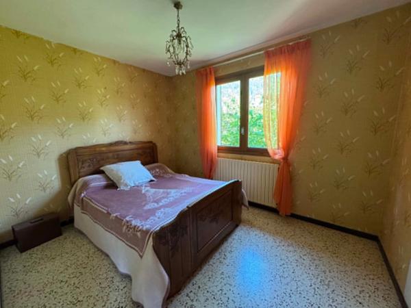 Grande maison familiale 170 m² avec terrain constructible – Serres (05)