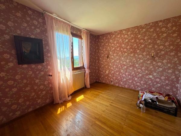 Grande maison familiale 170 m² avec terrain constructible – Serres (05)