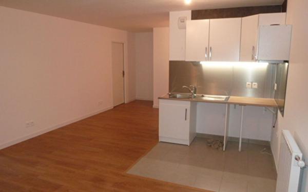 Appartement à vendre    3 pièces • 66,50 m2 Saint-Denis