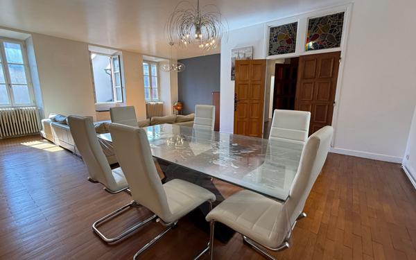 Maison à vendre    11 pièces •  Mende