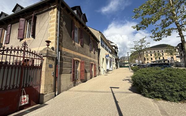 Maison à vendre    11 pièces •  Mende