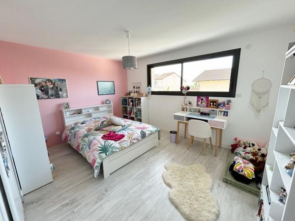 Maison 5 pièces de 2019 avec piscine et garage