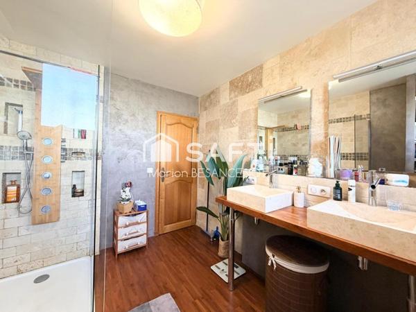 Villa T4 plain pied 132m² + appartement + suite parentale indépendante