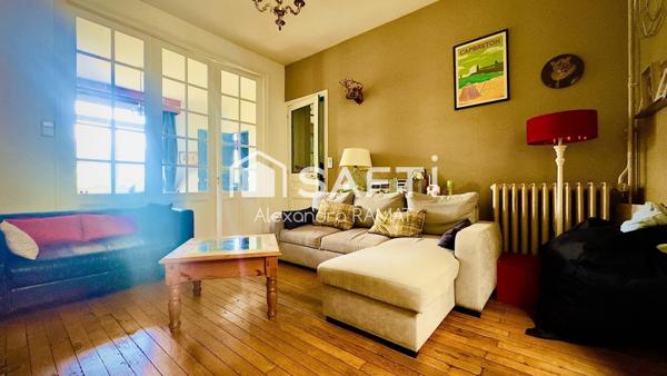 Maison de ville de caractère ! A moins de 50 min de Paris !