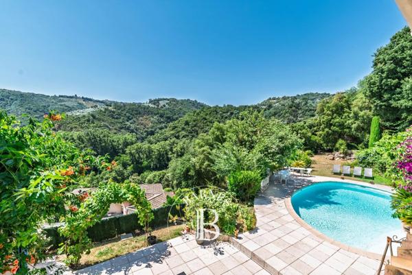 Grasse, Villa 5 Chambres -  230 m² à vendre