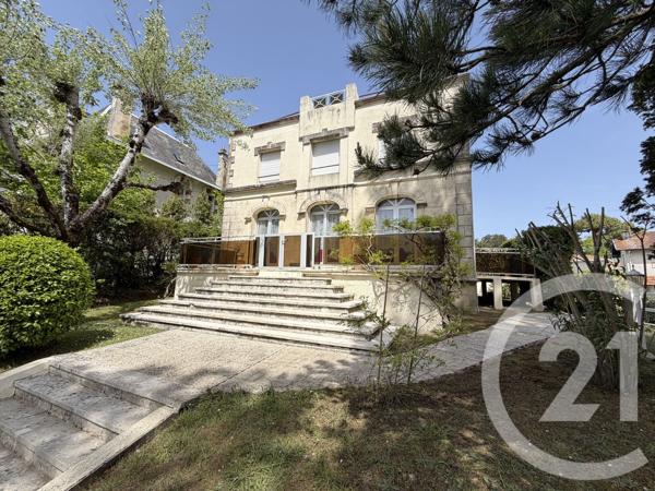 Appartement F4 à vendre  4 pièces - 73,08 m 2   ROYAN  - 17