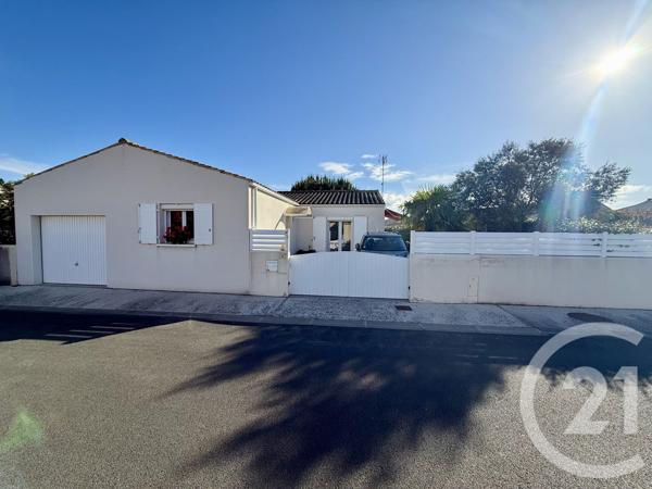Appartement F4 à vendre  4 pièces - 73,08 m 2   ROYAN  - 17