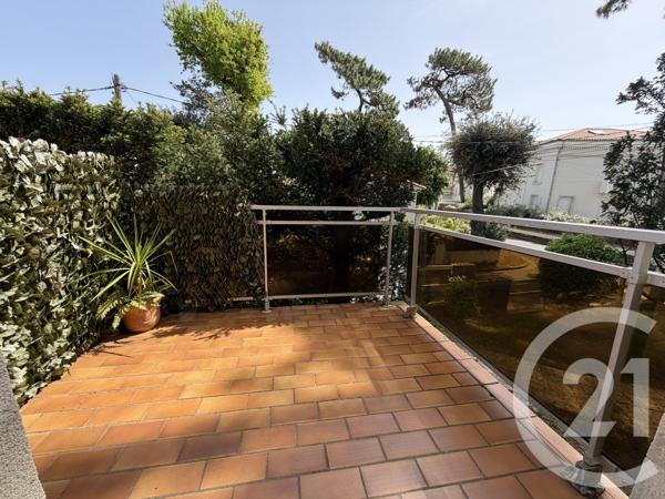 Appartement F4 à vendre  4 pièces - 73,08 m 2   ROYAN  - 17