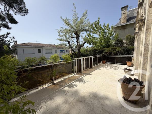 Appartement F4 à vendre  4 pièces - 73,08 m 2   ROYAN  - 17