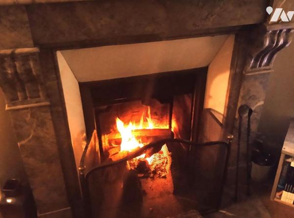 LEVALLOIS PERRET - METRO ANATOLE FRANCE - 2/3 PIECES. 3ème étage. Immeuble Ancien.