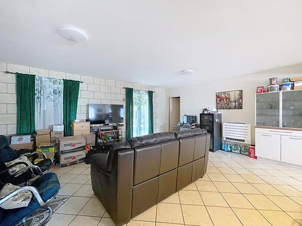 Belle maison de plain pied, terrain plat, proche d'Auch