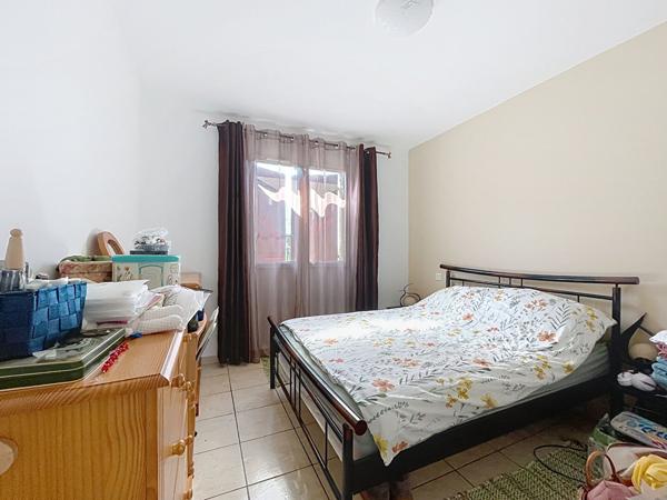 Belle maison de plain pied, terrain plat, proche d'Auch