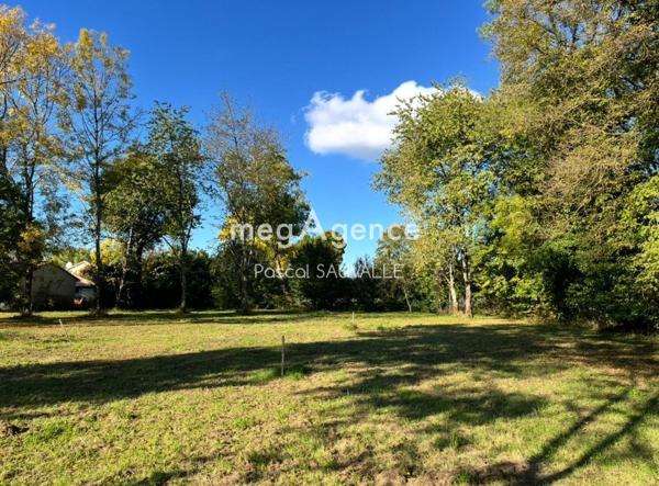 Terrain à CHANCELADE, 24650 - 2277m²