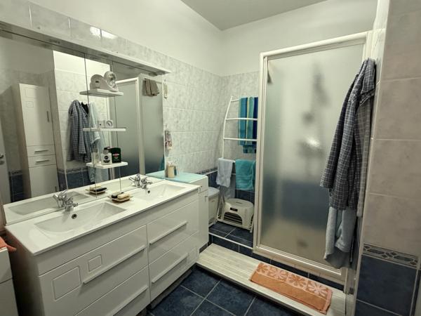 Villeneuve-sur-Lot (47300) Villeneuve sur lot, appartement T 3 avec terrasse et jardinet