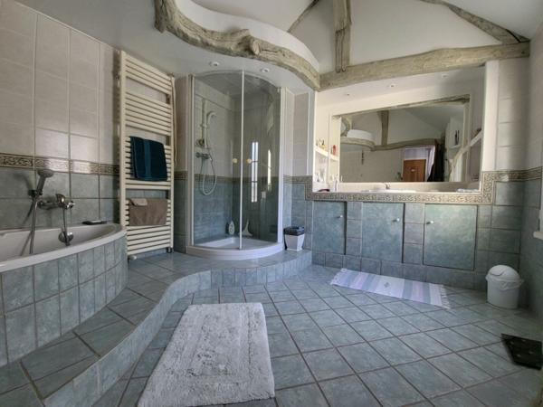 Maison à vendre    6 pièces • 210 m2 Chambourcy