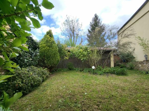 Maison à vendre    6 pièces • 210 m2 Chambourcy