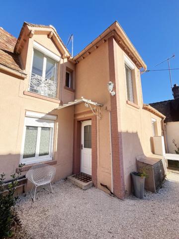 DOURDAN 5 Min - Maison de village