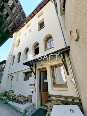 Murs commerciaux et résidentiels en pied de pistes
