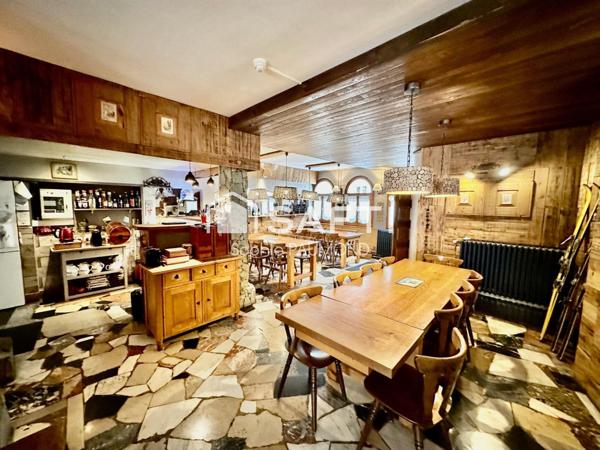 Murs commerciaux et résidentiels en pied de pistes