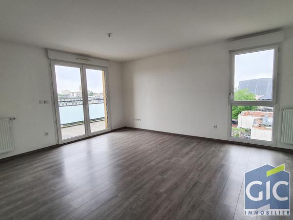 A LOUER F2 HEROUVILLE SAINT CLAIR AVEC PARKING, Herouville saint clair 14200