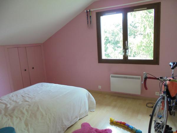 Maison 4 chambres garage et jardin.