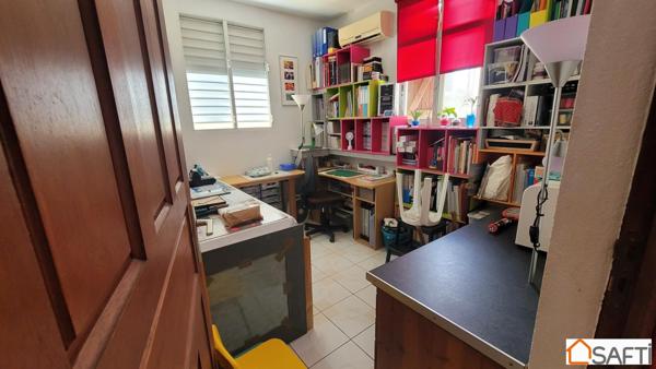 Grande maison au calme, proche des commodités!