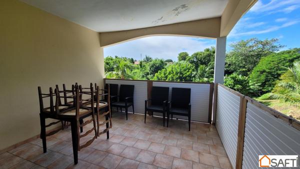 Grande maison au calme, proche des commodités!