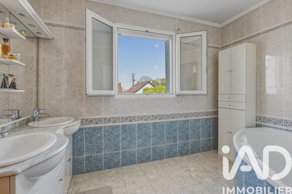 Maison à vendre 5 pièces 137 m² Ormesson-sur-Marne