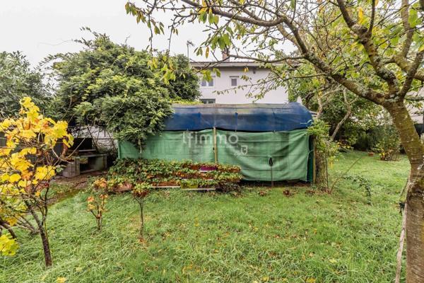 Habitation familiale, dotée d'une belle construction à Moussey.