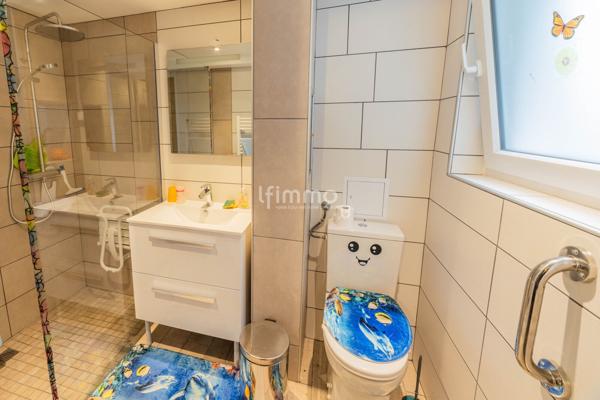 Habitation familiale, dotée d'une belle construction à Moussey.