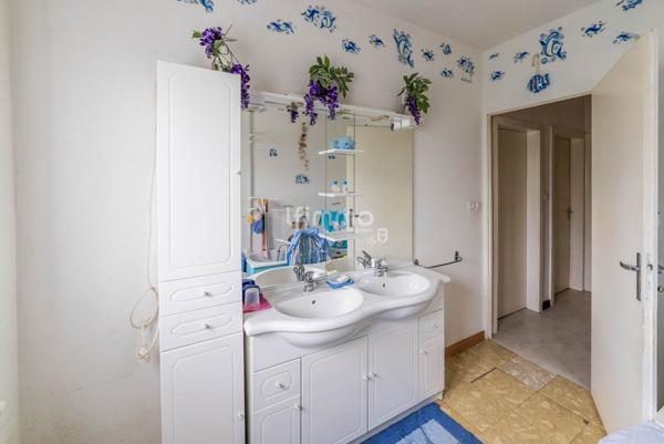 Habitation familiale, dotée d'une belle construction à Moussey.