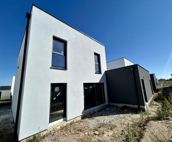 Maison 4/5P, 110m2, jardin, garage, Houssen