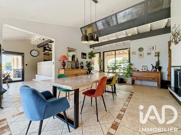 Maison à vendre 8 pièces 275 m² Peyrens