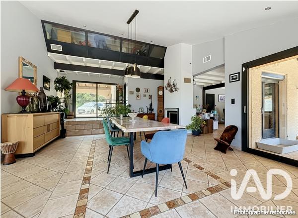 Maison à vendre 8 pièces 275 m² Peyrens