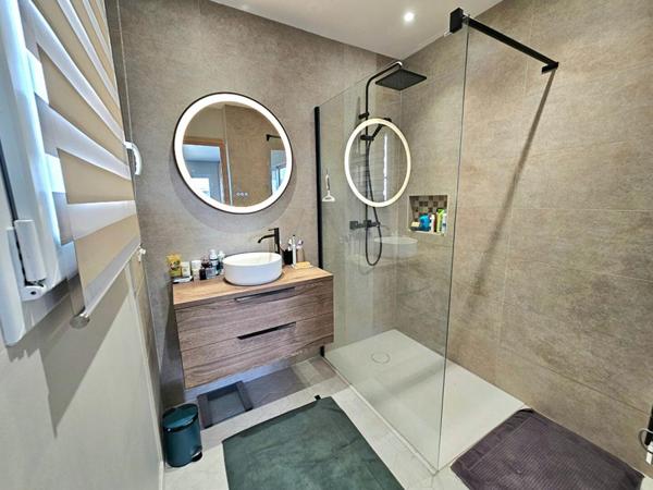 Maison récente dans l'écoquartier prisé de La Jolivetterie, à Sainte-Gemmes-sur-Loire