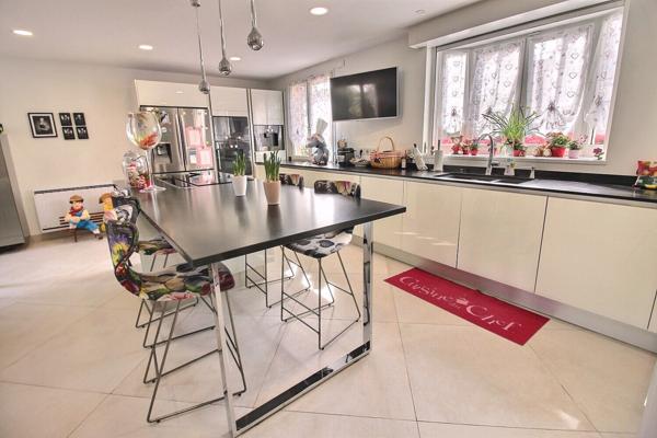 Maison Thiais 6 pièces 170.02 m2