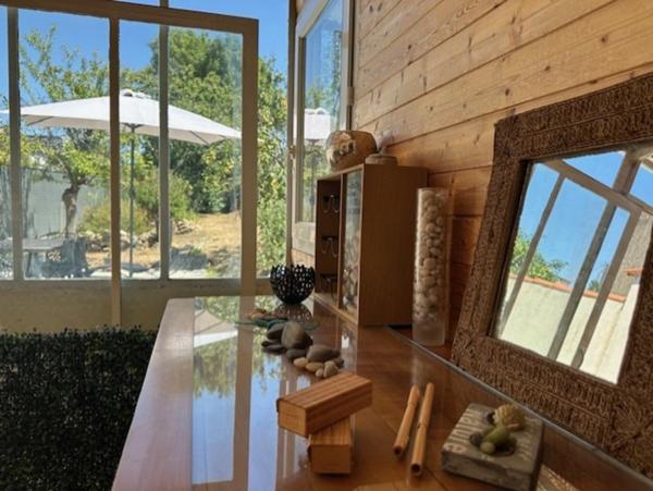 La Roche-sur-Yon, maison de ville avec garage et jardin clos, deux chambres et un bureau